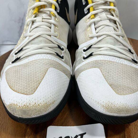 Men’s 14-Nike Kyrie Irving 3 N7 Basketball Shoes Beige 899355-117 Sneakers main image 9